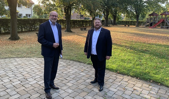 Heinrich Frieling, MdL freut sich über die Rückendeckung des Vorstands für die erneute Kandidatur von Hans-Jürgen Thies. Heinrich Frieling, MdL freut sich über die Rückendeckung des Vorstands für die erneute Kandidatur von Hans-Jürgen Thies.