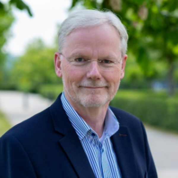  Gregor Dolle